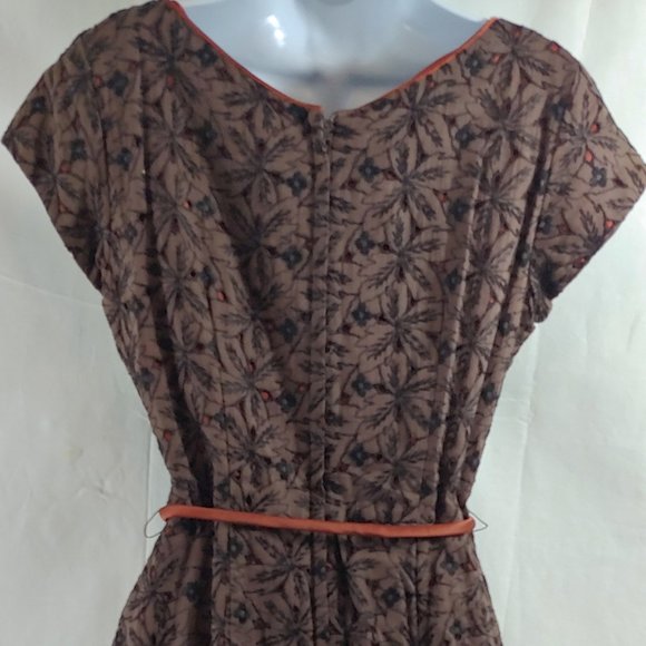 Vintage Brown and Black Floral Eyelet Dress Short Sleeve Lined with Satin Belt - Picture 9 of 15